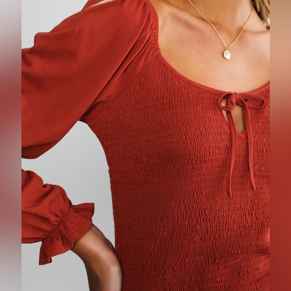 WILLOW & ROOT SMOCKED TOP - Picture 3 of 5